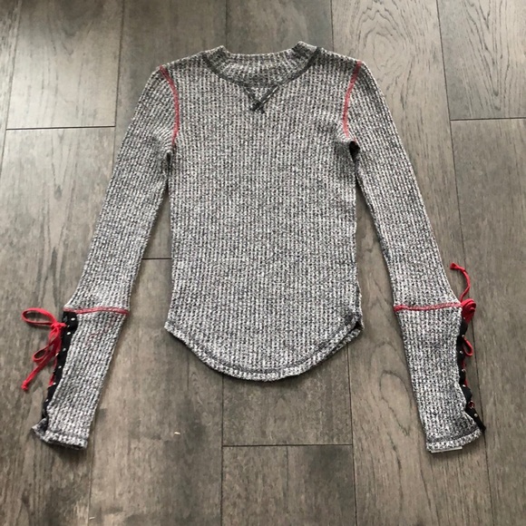Free People Tops - Free People long sleeves Gray woman’s sweater